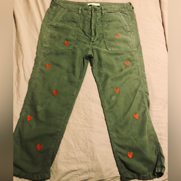 🌴🤩 THE GREAT OLIVE GREEN CROPPED PANTS W/ HEART ❤️ EMBROIDERY. SIZE 27🙌 - Picture 9 of 14